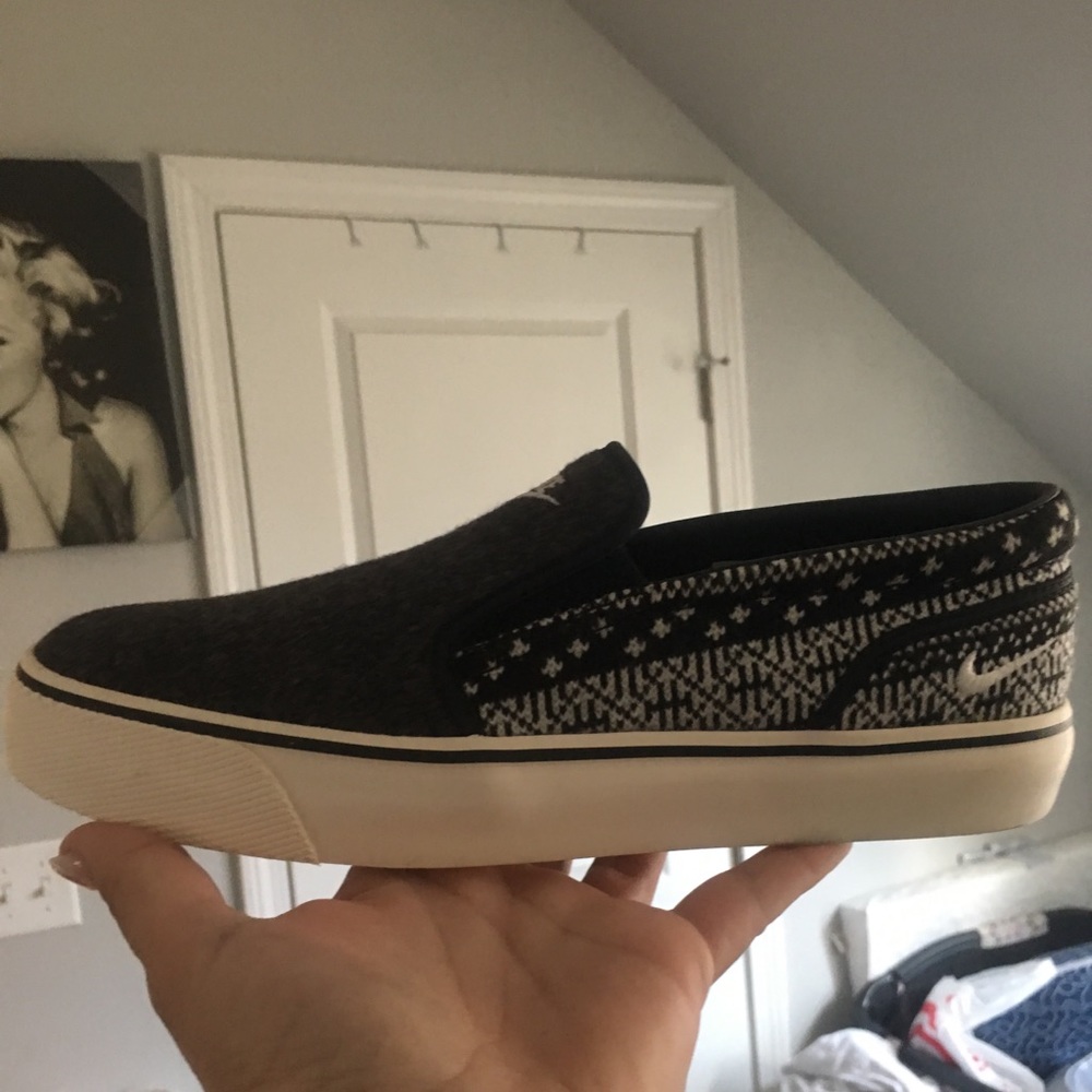 Nike’s size 7 -New